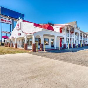 Oyo Hotel Waco University Area I-35